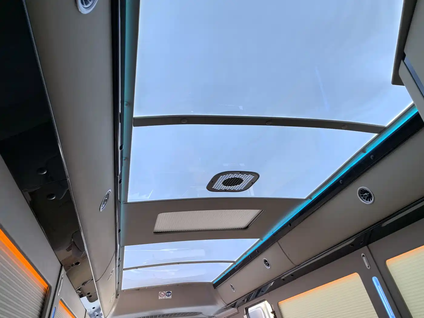 Toyota Coaster 2019 4.0L Luxury Vehicle GRB53L-ZCMEK 20-seater 9GR фото 12