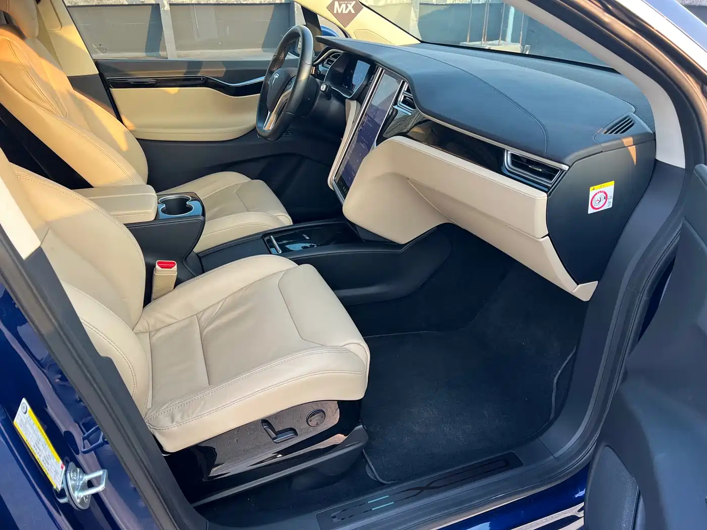 TESLA MODEL X
