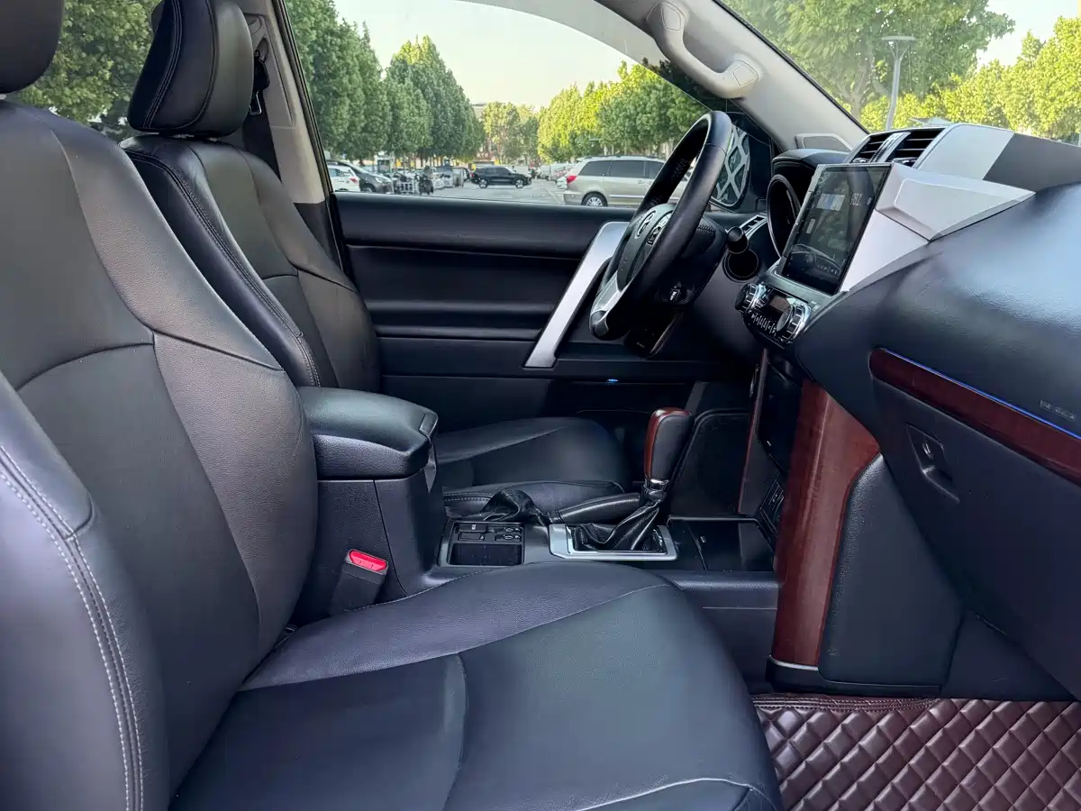 Toyota Prado 2016 3.5L Auto TX-L фото 10