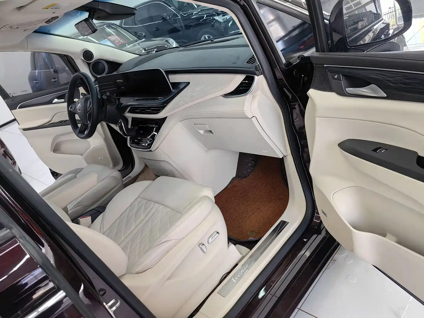 Buick GL8 2021 Avenir Aivia 7-Seater Family Edition фото 12