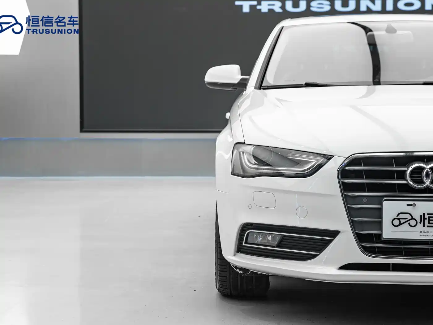 Audi A4L 2013 35 TFSI Automatic Comfort фото 8