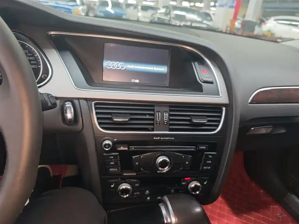 Audi A4L 2015 35 TFSI Auto Comfort фото 13