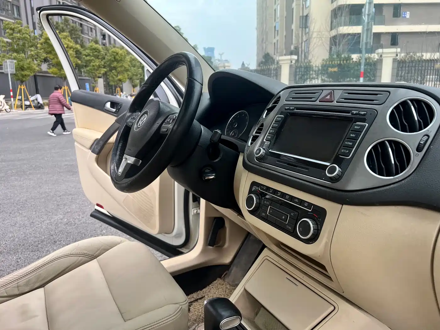 Volkswagen Tiguan 2012 2.0TSI Automatic 4WD Elite Edition фото 12