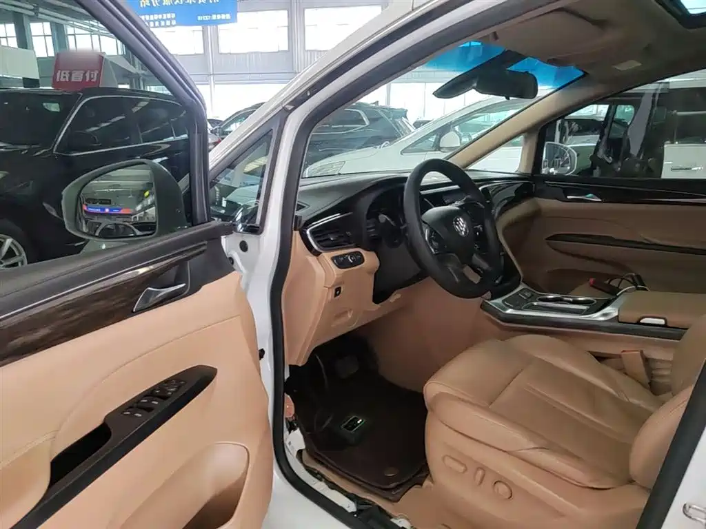 Buick GL8 2017 ES 28T Luxury China V фото 16