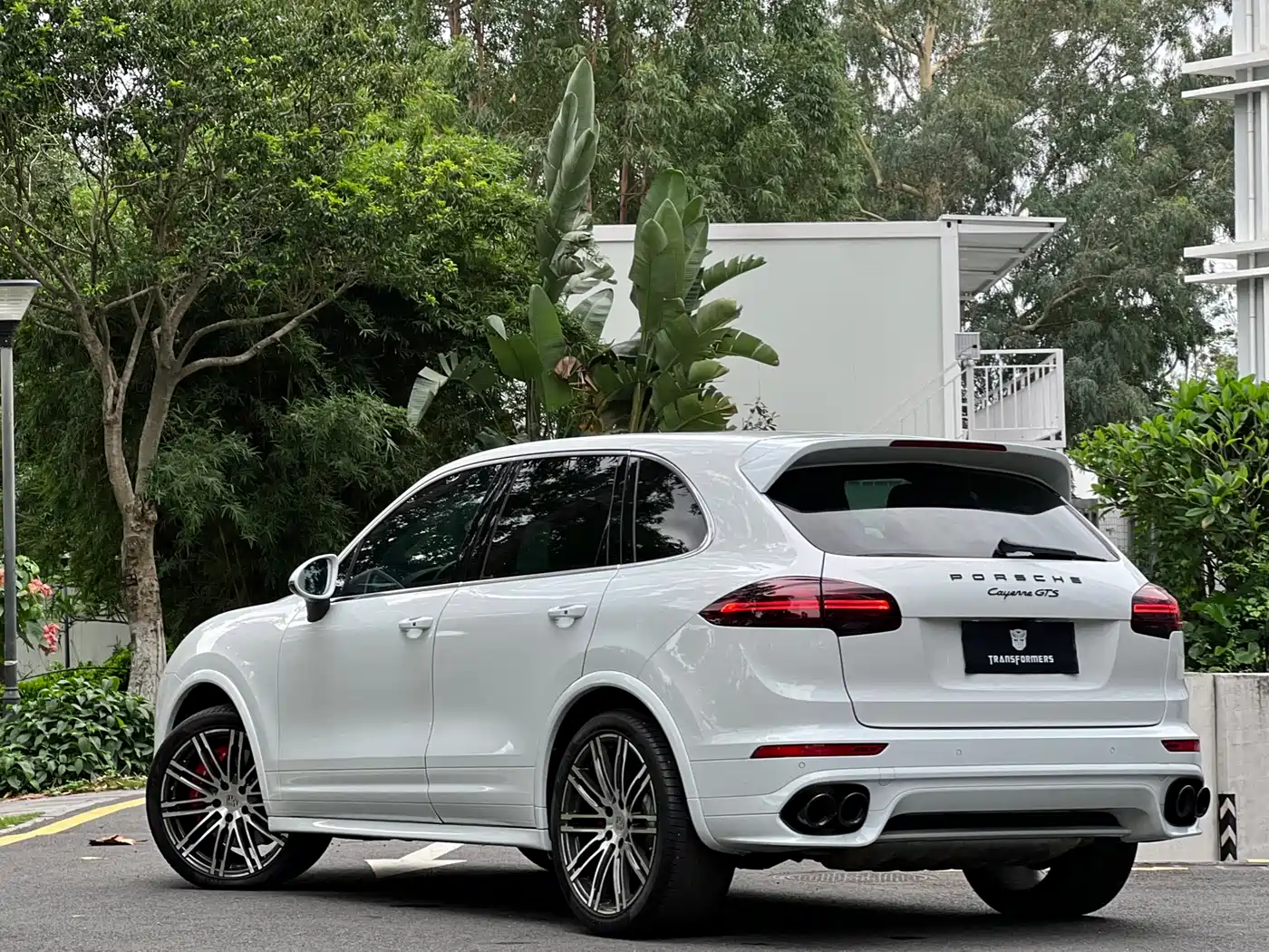 Porsche Cayenne 2015 Cayenne GTS 3.6T фото 3