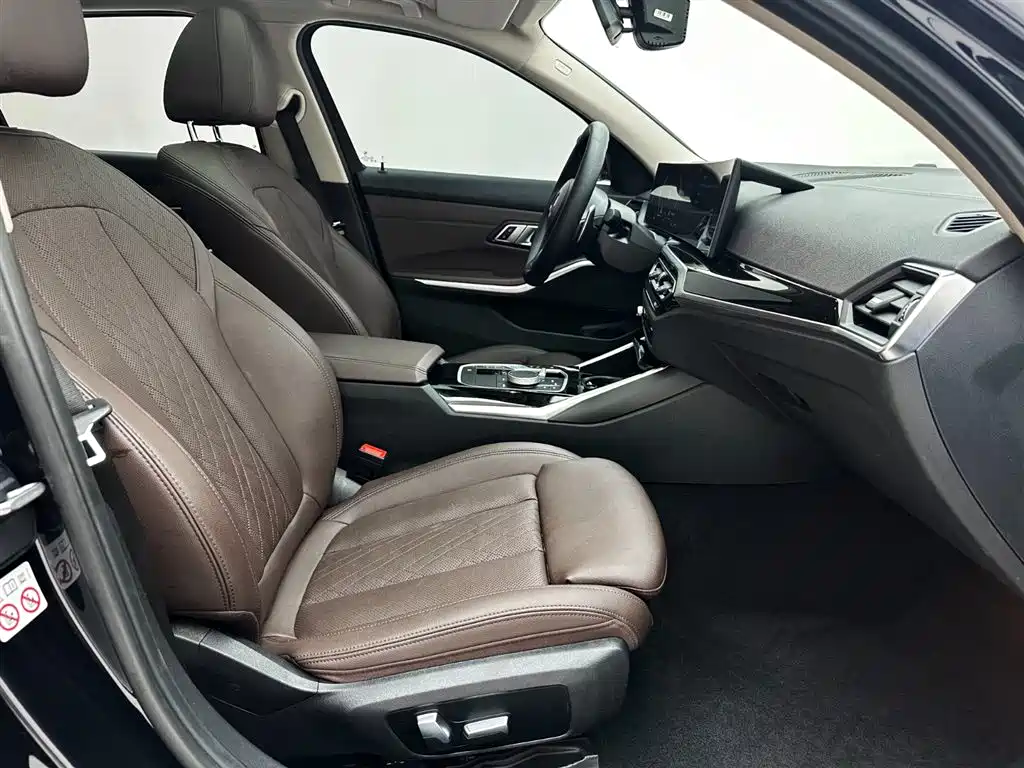 BMW 3 Series 2023 320Li M Sport Package фото 21