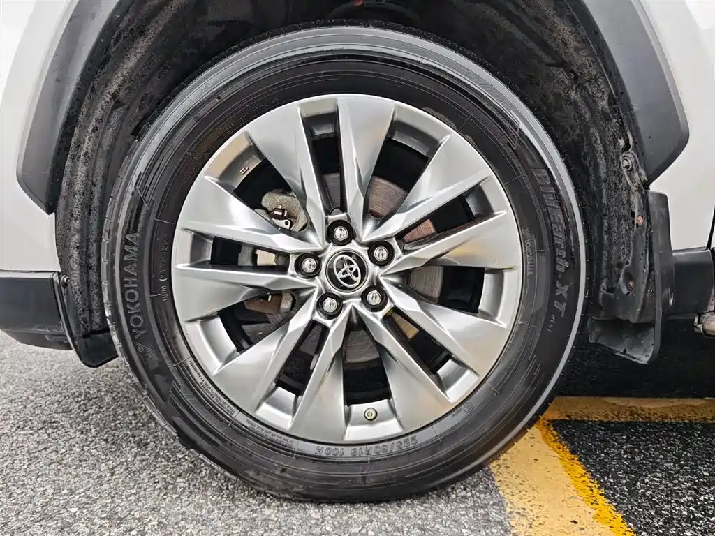 Toyota Wildlander 2022 2.0L CVT FWD Luxury PLUS Edition фото 29