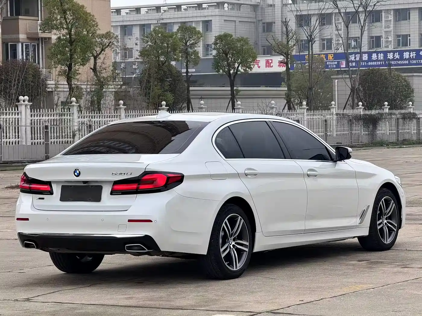 BMW 5 Series 2022 530Li Leading Luxury Package фото 6