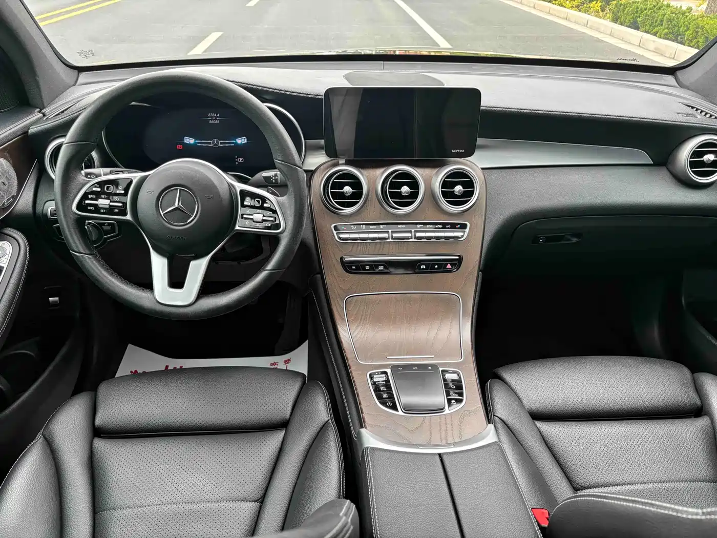 Mercedes-Benz GLC 2020 Facelift GLC 260 L 4MATIC Luxury фото 6