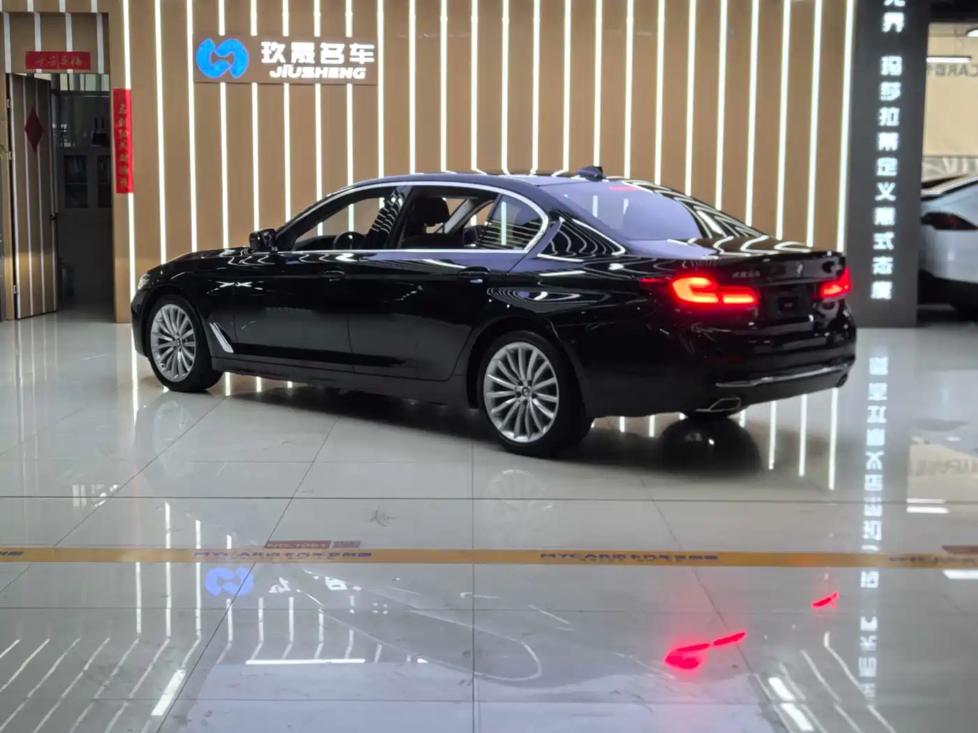 BMW 5 Series 2022 Facelift II 530Li Luxury Trim Premium Package фото 17