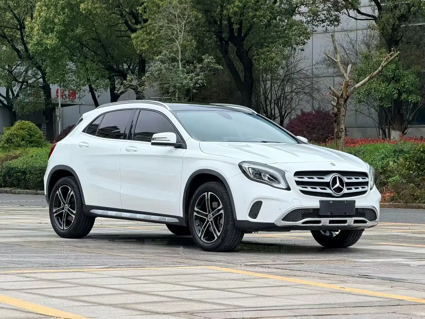 Mercedes-Benz GLA 2018 GLA 200 Fashion