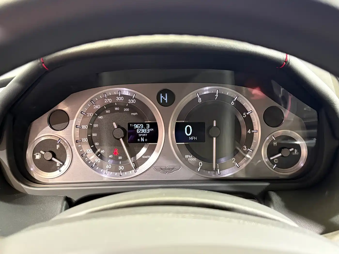 Aston Martin V8 Vantage 2010 2011 4.7L Sportshift Coupe