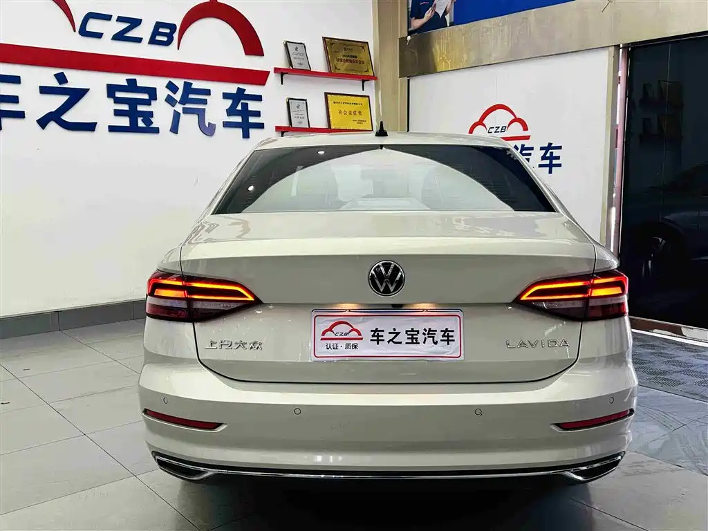 Volkswagen Lavida 2022 1.5L Auto Vision Edition фото 6