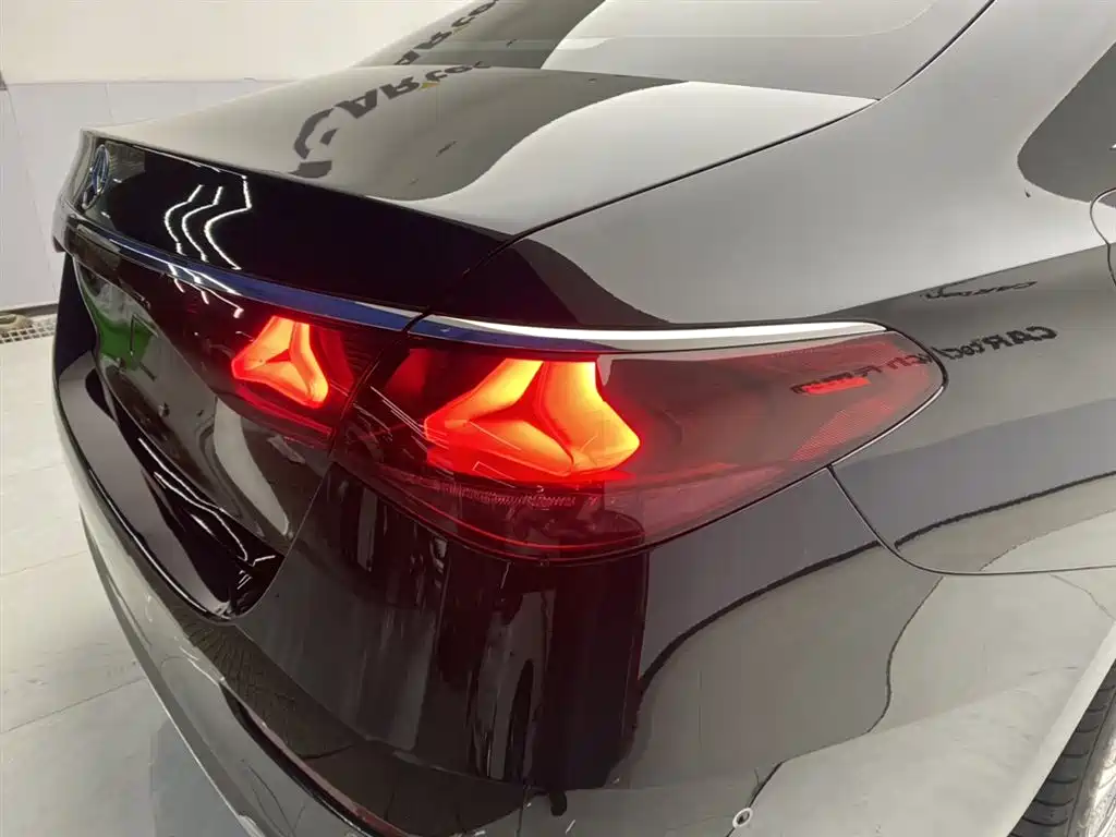 Mercedes-Benz E-Class 2024 Facelift E 300 L Luxury фото 10