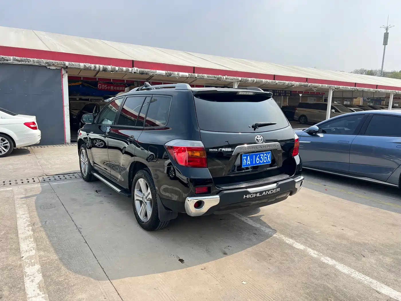 Toyota Highlander 2011 2.7L 2WD 7-seat Luxury Navigation фото 19