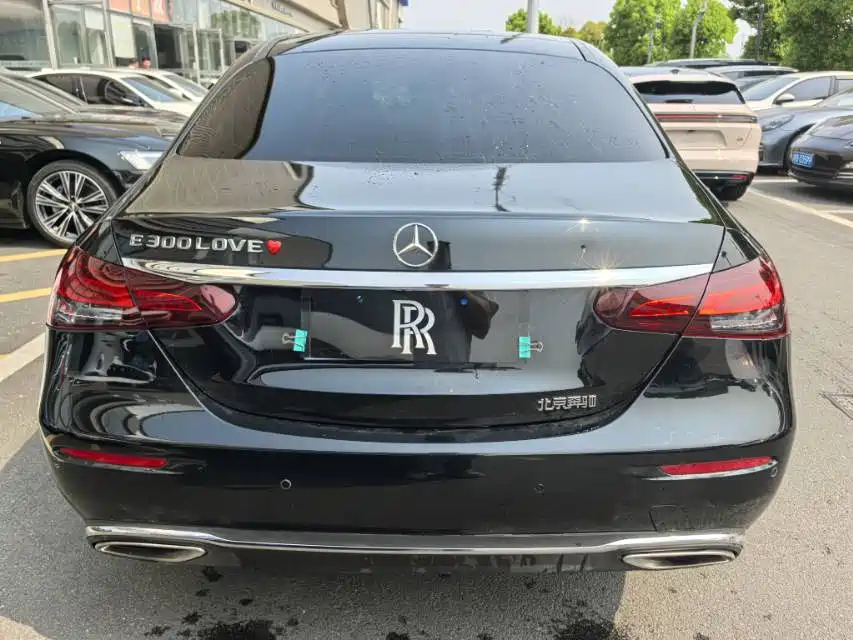Mercedes-Benz E-Class 2017 E 300 L Luxury фото 13