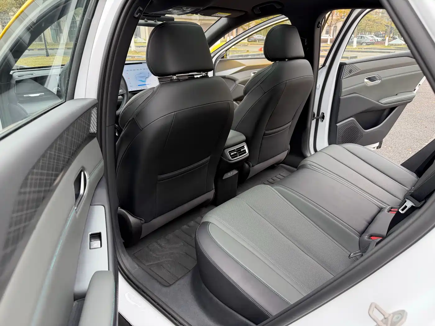 BYD Qin L 2025 EV 545KM Superior фото 10