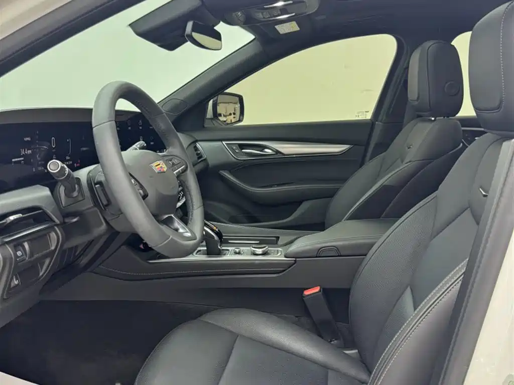 Cadillac CT5 2024 28T Luxury Model Pro фото 9
