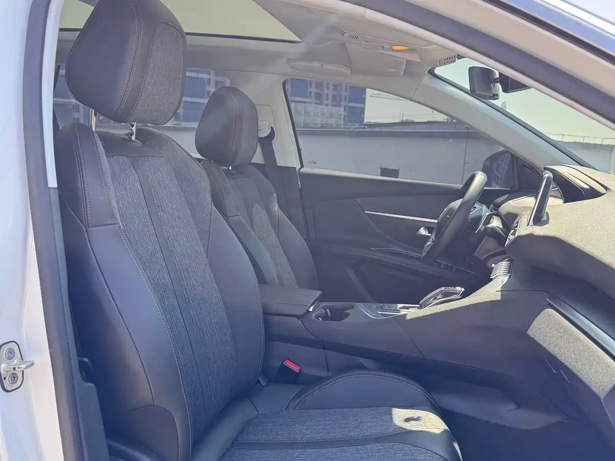 Peugeot 5008 2017 380THP 7-seat Elite Edition фото 7