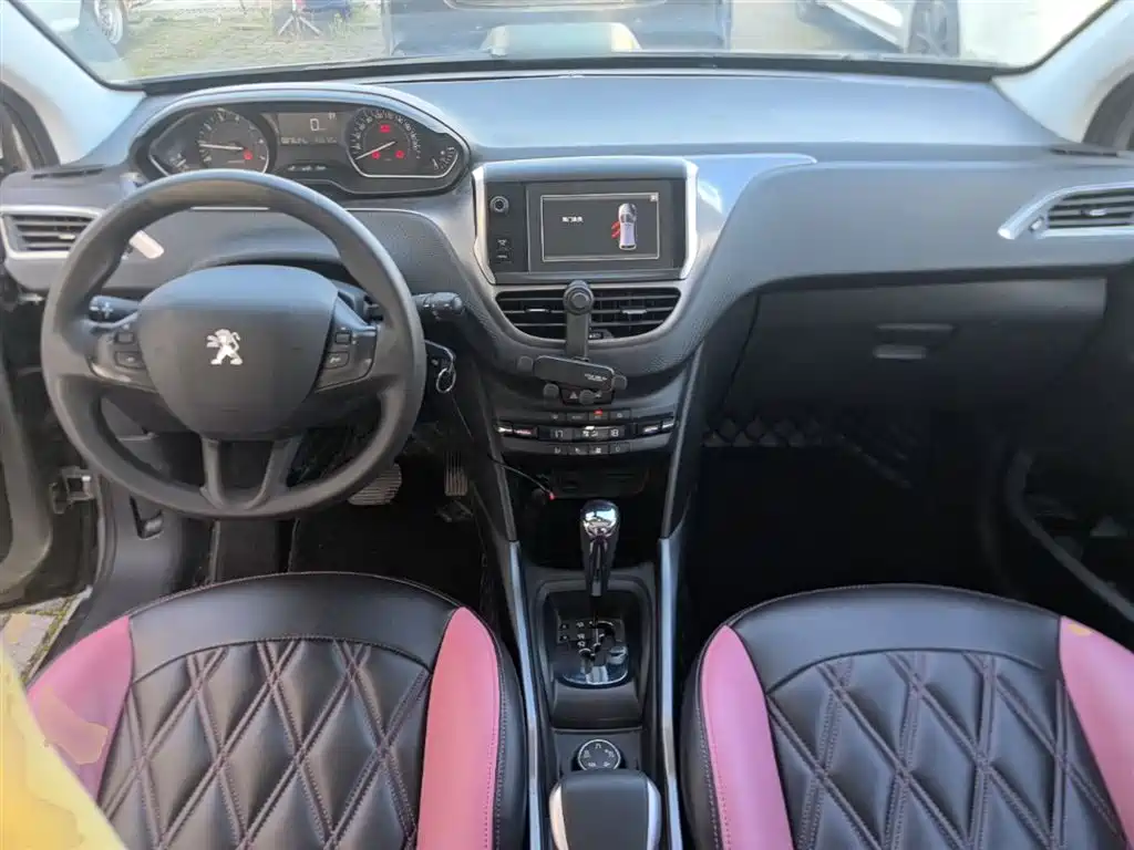 Peugeot 2008 2016 230THP Automatic Fashion фото 10