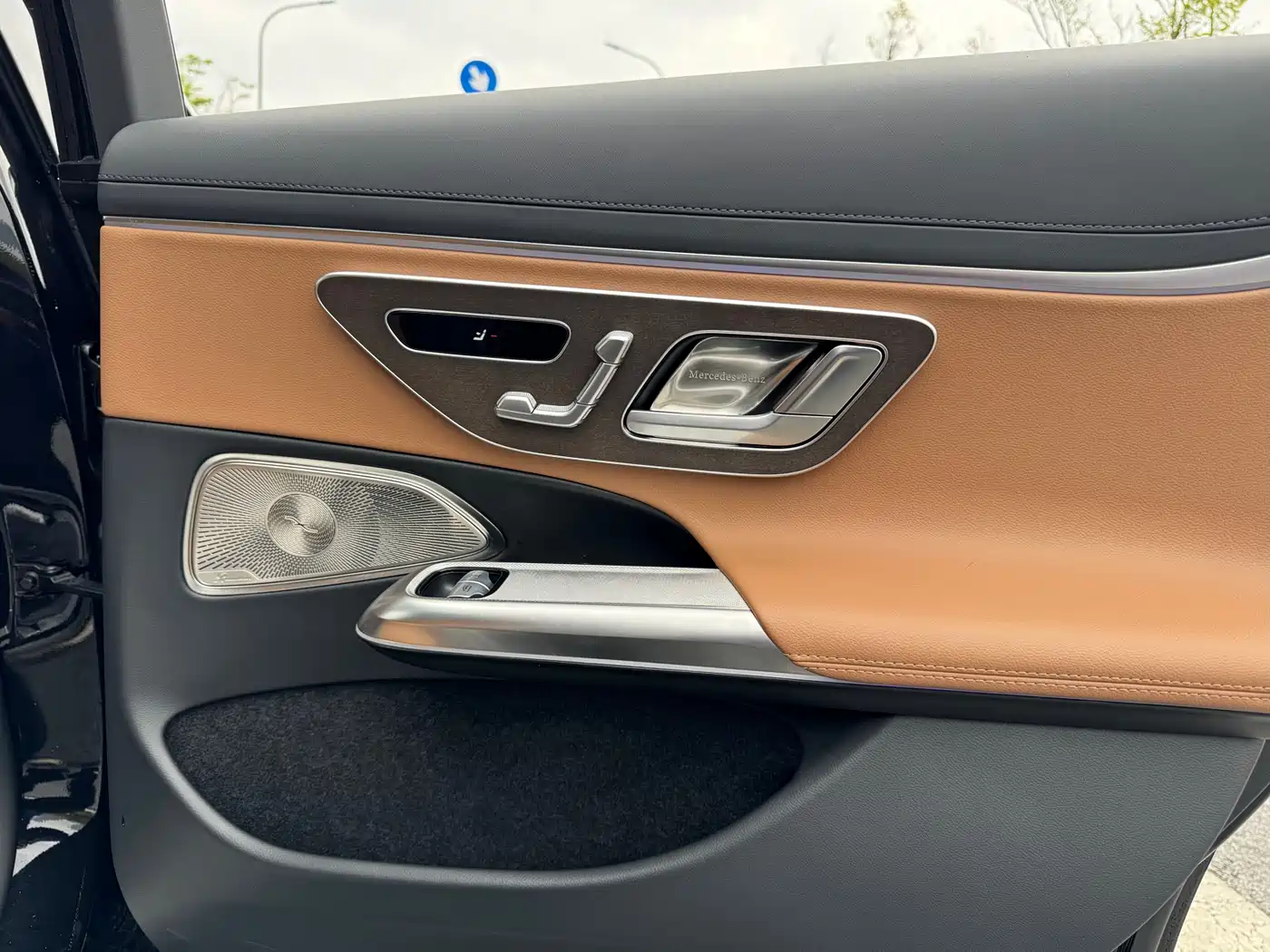Mercedes-Benz E-Class 2024 Model E 300 L Luxury фото 13