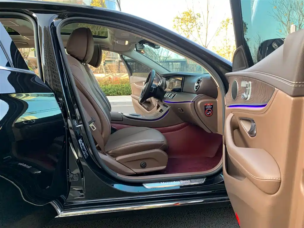 Mercedes-Benz E-Class 2023 E 300 L Fashion фото 13