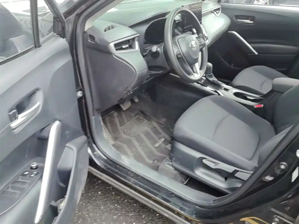 Toyota Corolla Cross 2023 2.0L Elite Edition фото 23