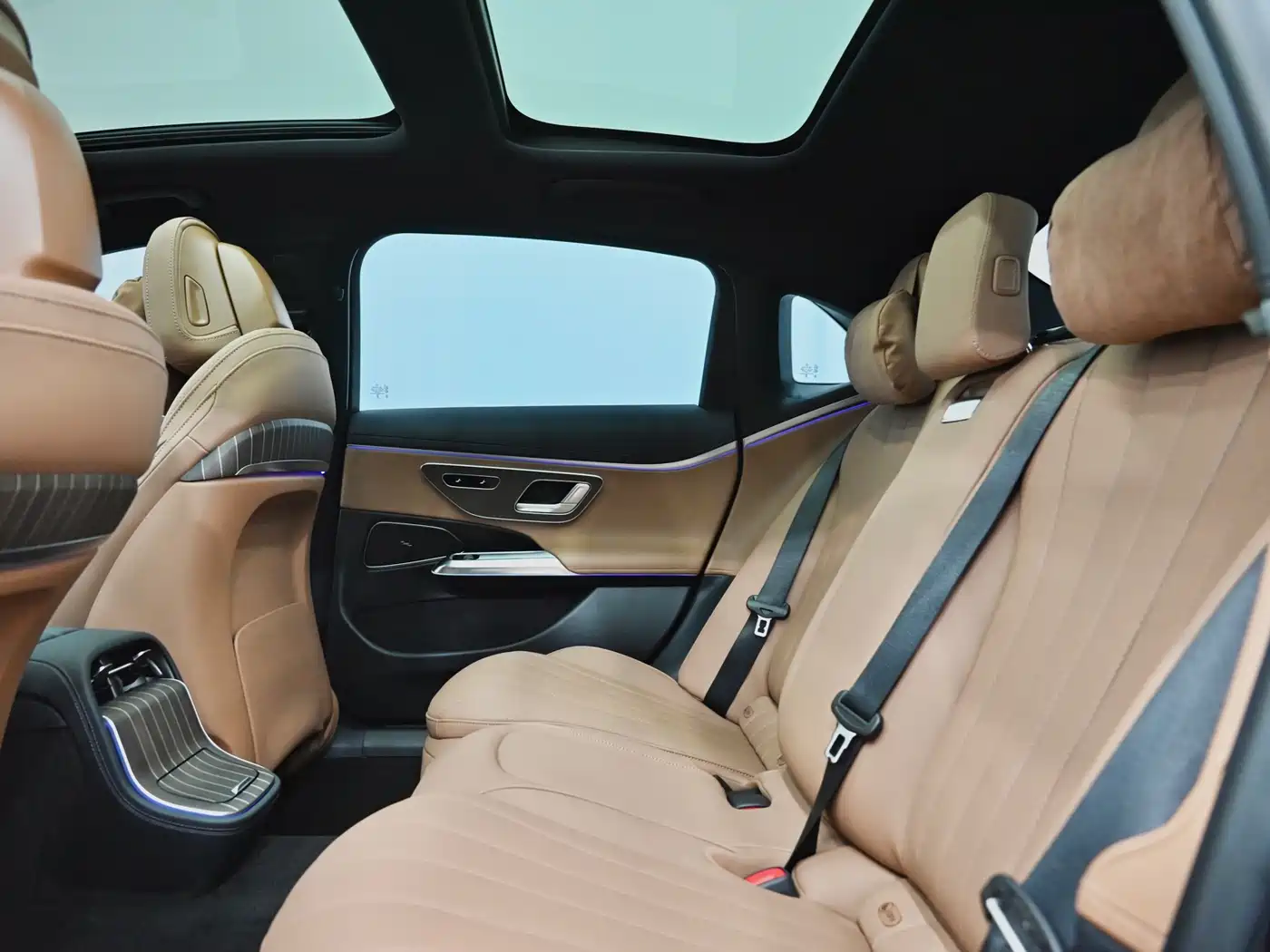 Mercedes-Benz E-Class New Energy 2024 E 350 e L Plug-in Hybrid Sedan фото 6