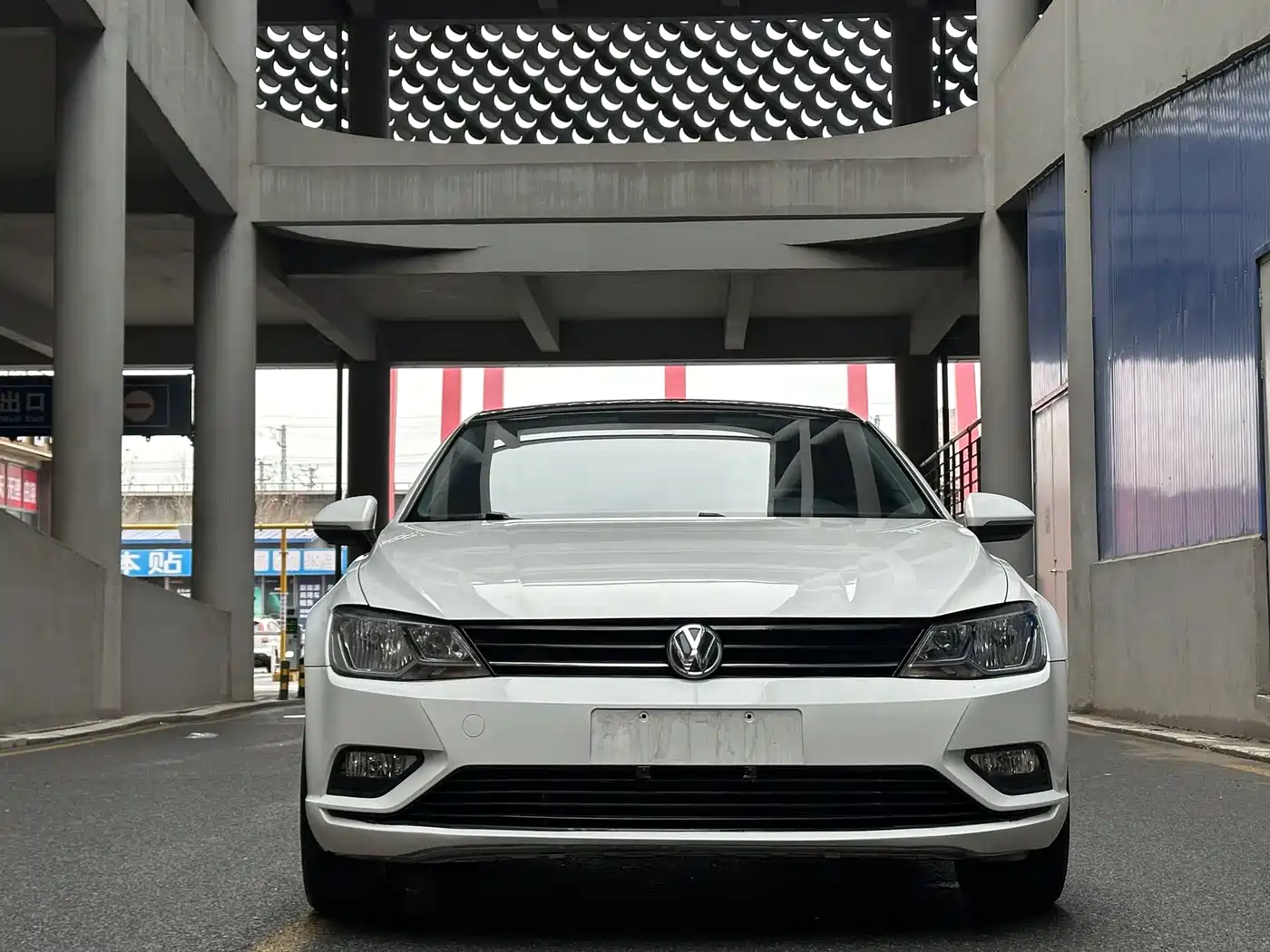 Volkswagen Lamando 2017 230TSI DSG Trend Edition фото 2
