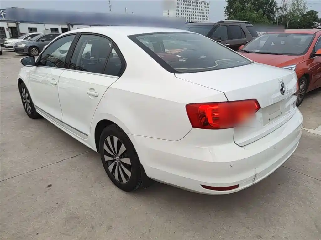Volkswagen Sagitar 2018 1.6L Automatic Comfort фото 5
