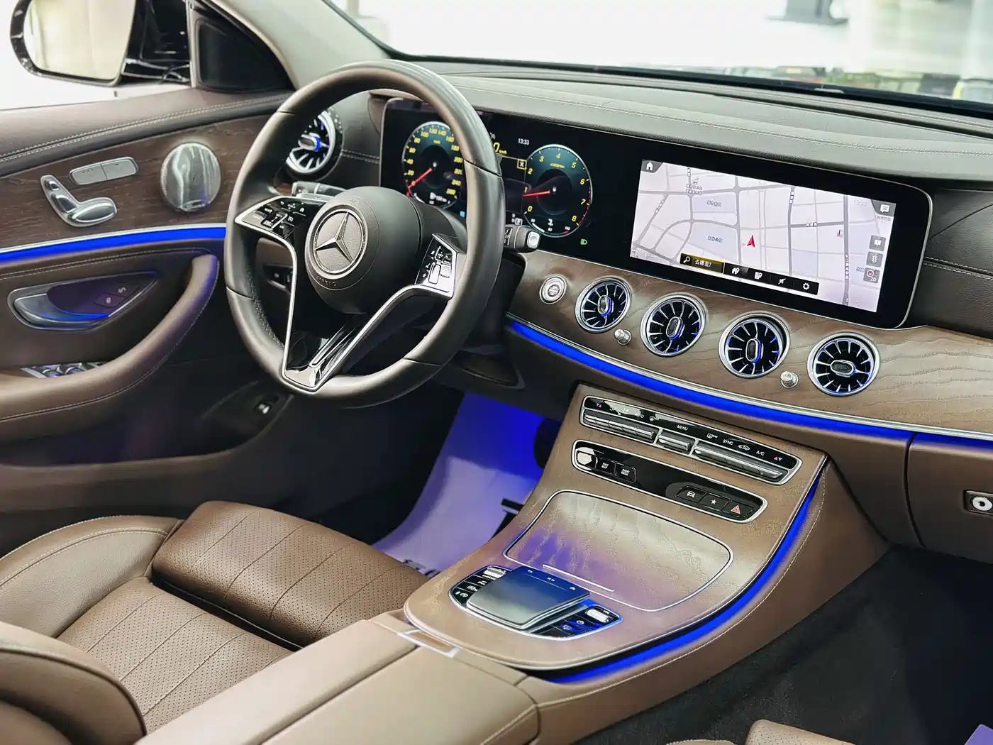 Mercedes-Benz E-Class 2022 Second Facelift E 300 L Luxury фото 13