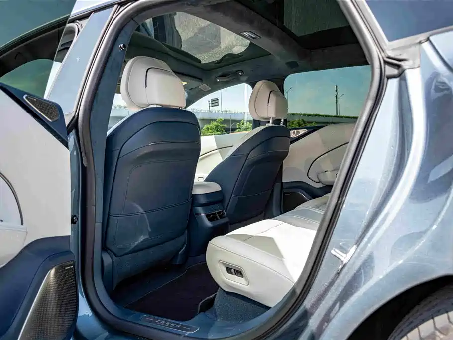 ZEEKR 007 2024 2025 Long Range RWD Smart Driving 100kWh