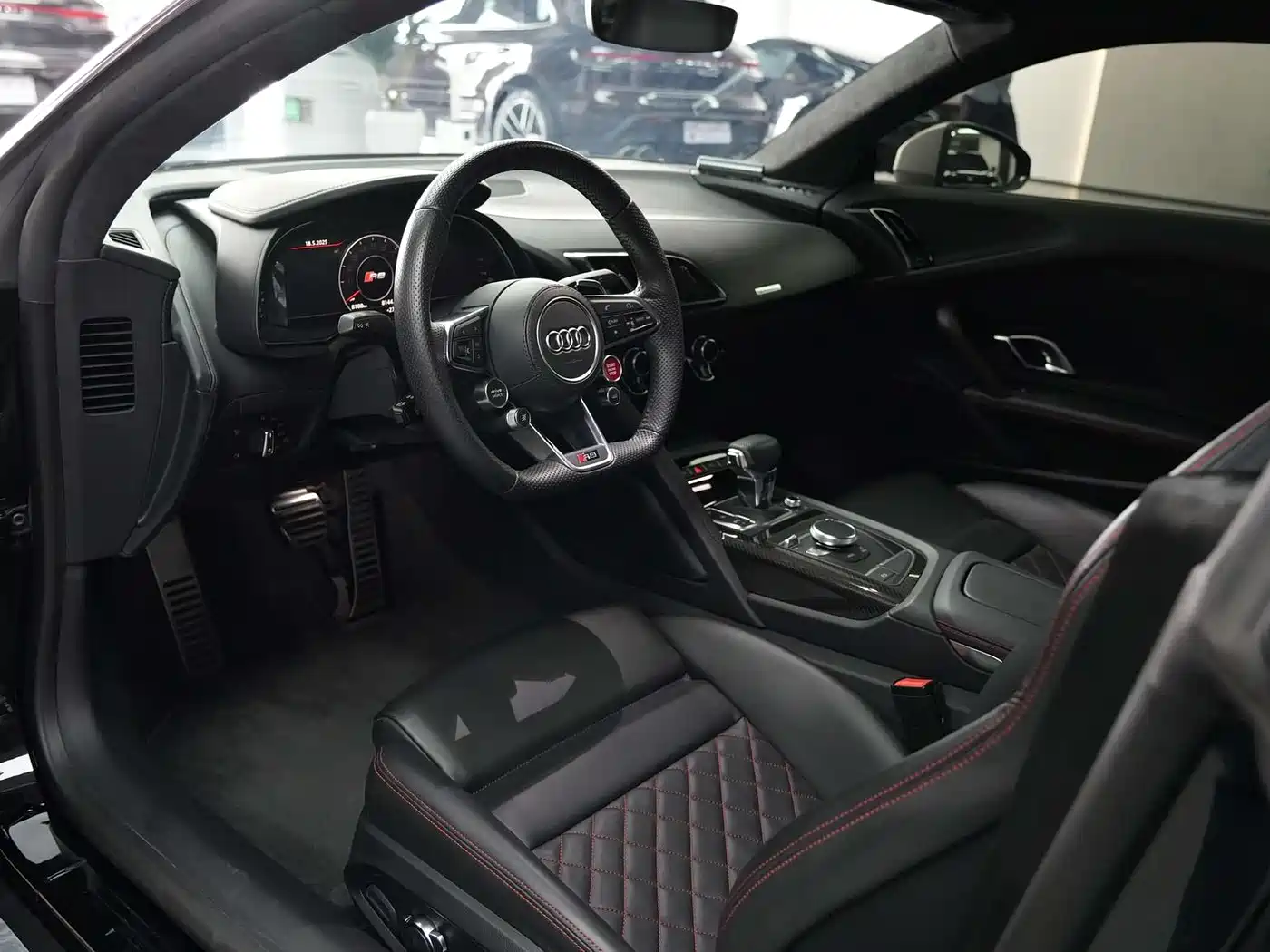 Audi R8 2022 V10 Coupe Performance фото 18