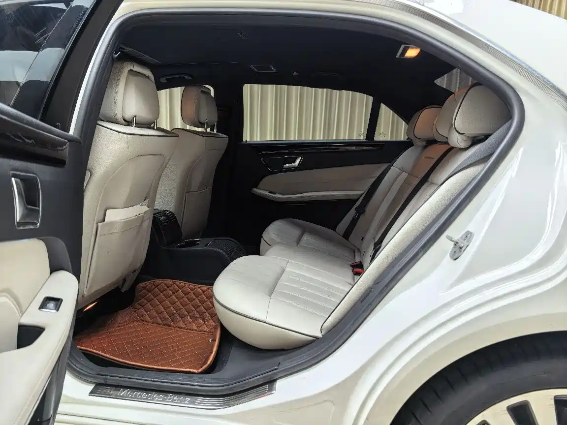 Mercedes-Benz E-Class 2015 E 180 L фото 8