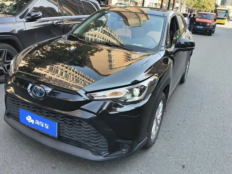 Photo 1 - Toyota Frontlander