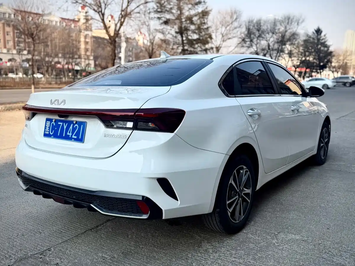 Kia K3 2023 Model 1.5L CVT Luxury Edition фото 6