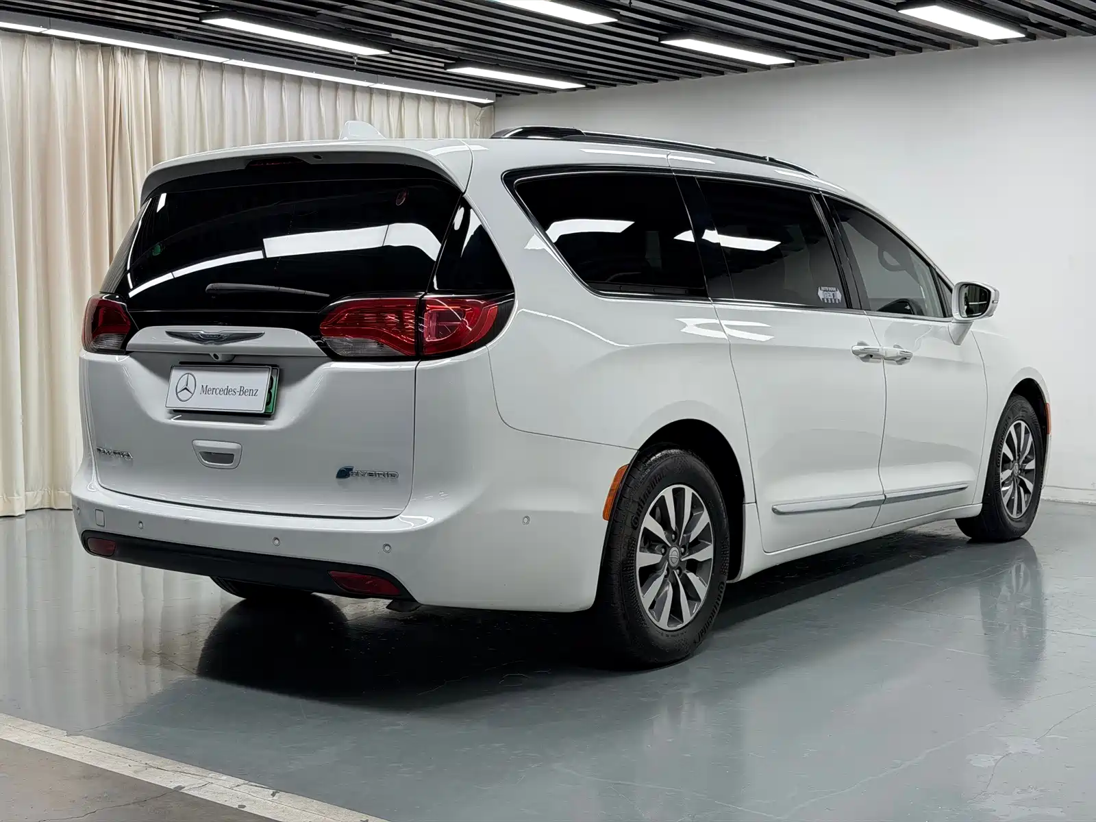Фото 19 - Chrysler Pacifica PHEV
