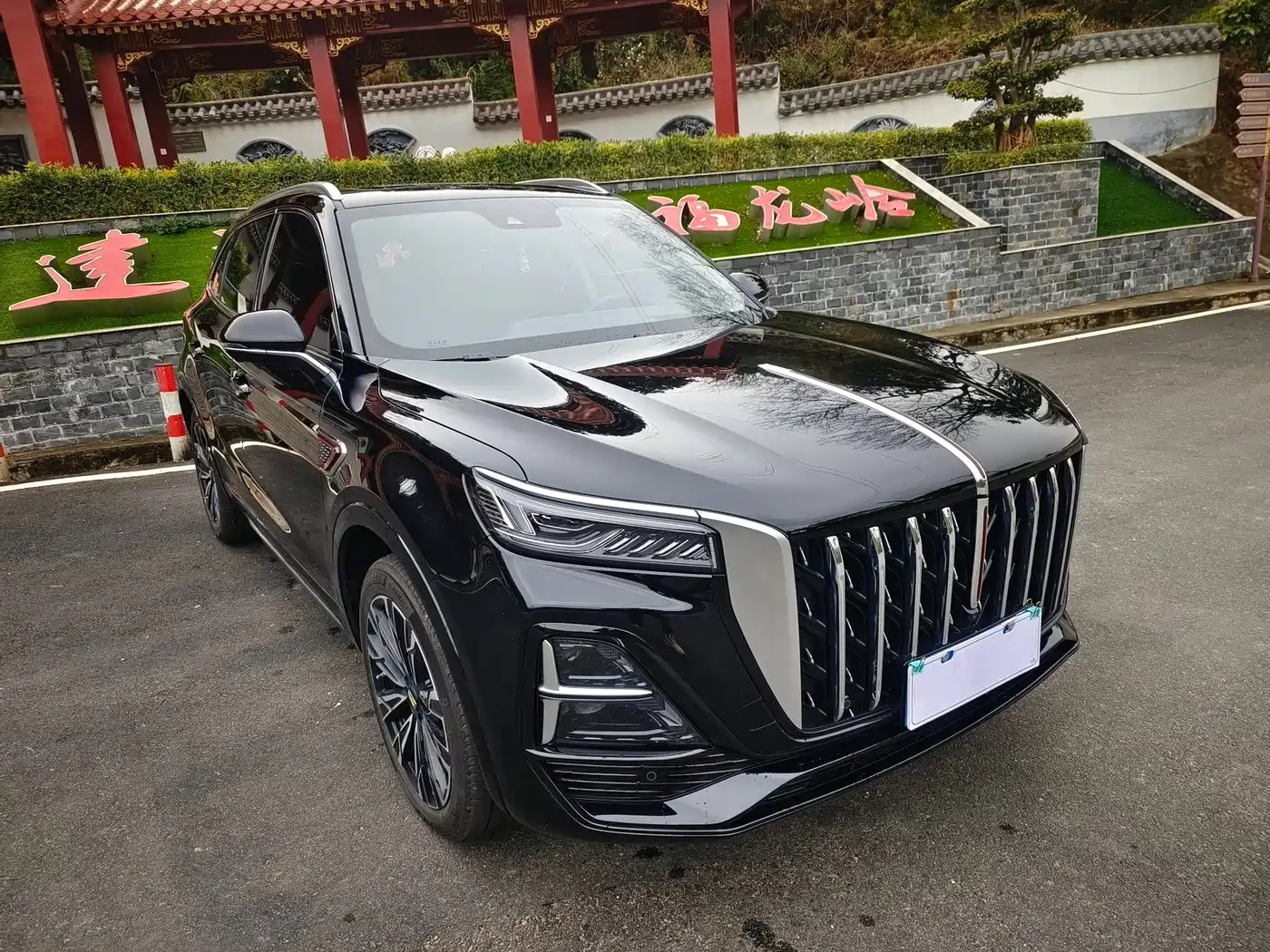 Hongqi HS5 2023 2.0T Flag Enjoy Pro Edition фото 3