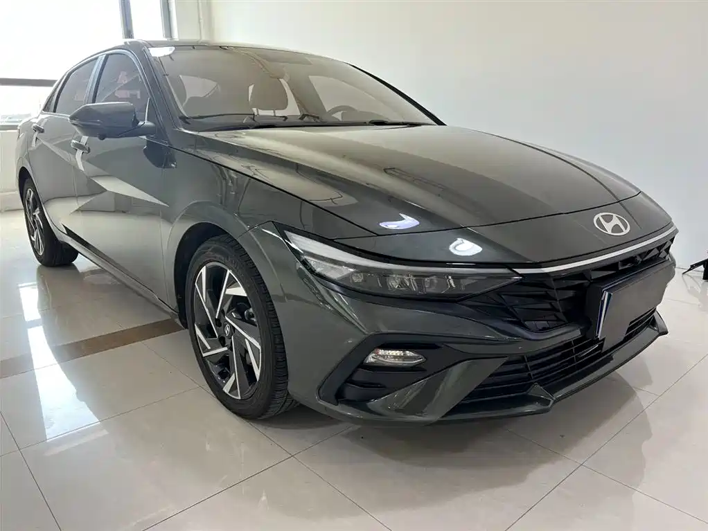 Hyundai Elantra 2023 1.5L CVT GLX Elite Edition фото 3