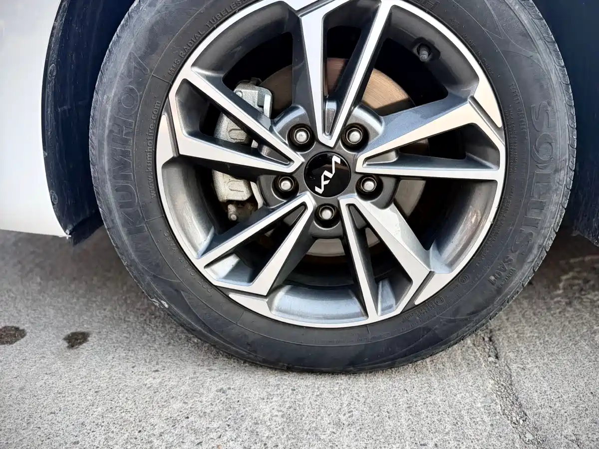 Kia K3 2023 Model 1.5L CVT Luxury Edition фото 9