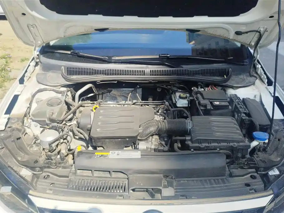 Volkswagen Polo 2021 Plus 1.5L Automatic Colorful Tech Edition фото 10