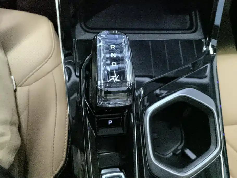 GEELY AUTOMOBILE BOYUE L