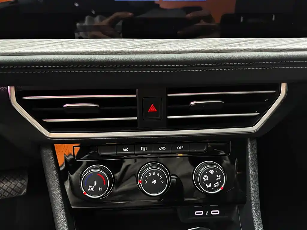 Volkswagen Sagitar 2023 280TSI DSG Beyond Lite фото 15