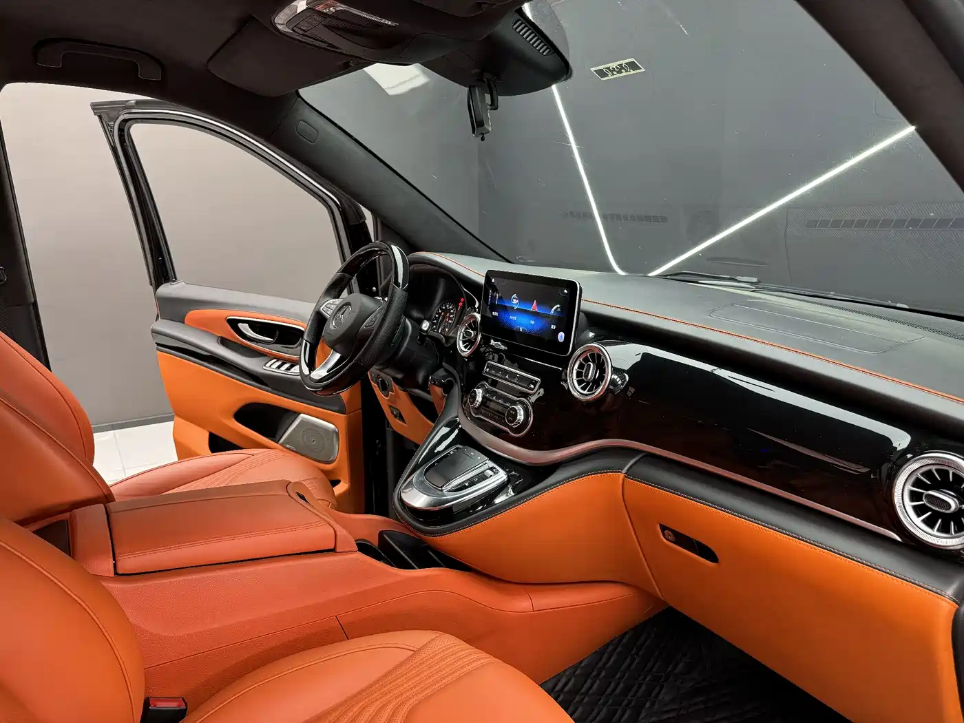 Mercedes-Benz Vito 2021 2.0T Business Edition 7-seater фото 2