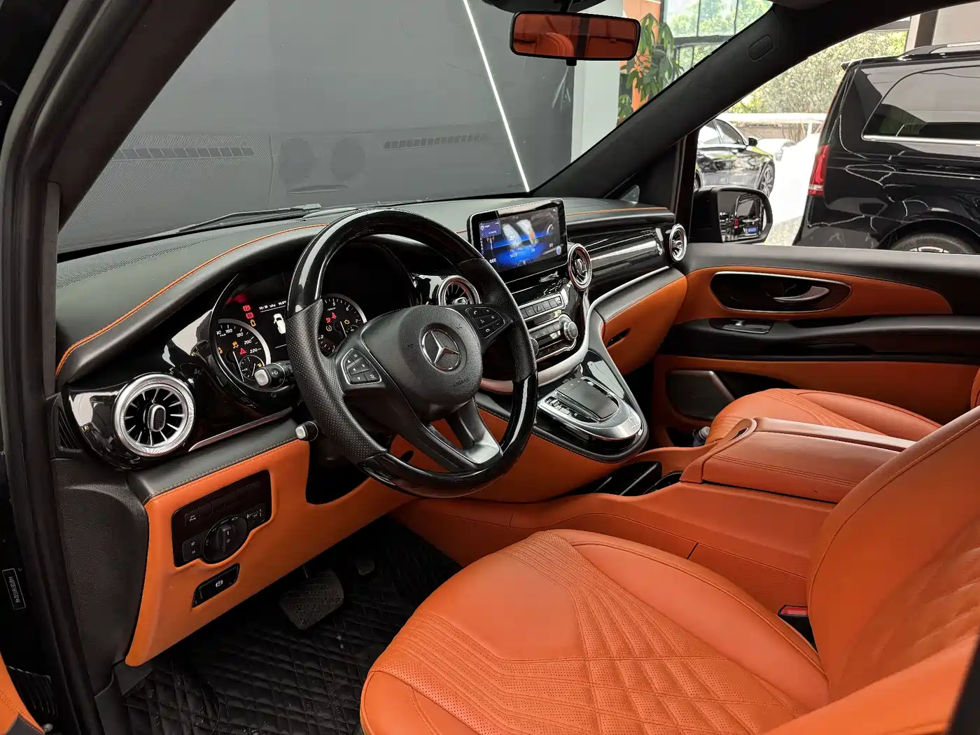 Mercedes-Benz Vito 2021 2.0T Business Edition 7-seater фото 20