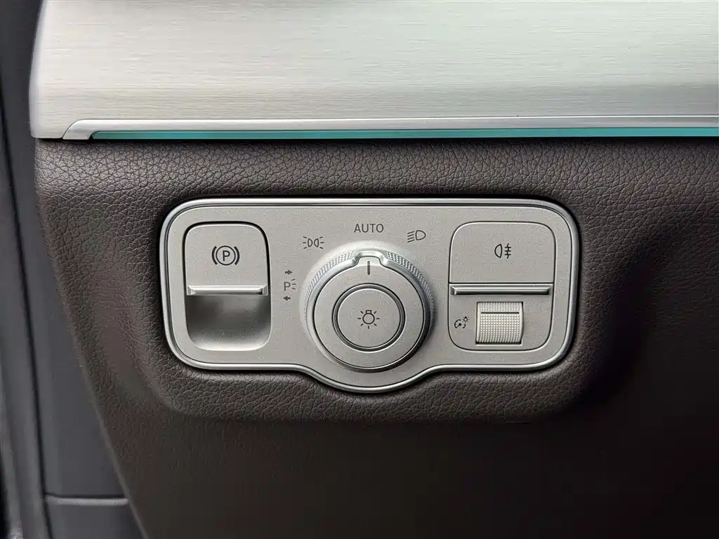 Mercedes-Benz GLE 2023 GLE 450 4MATIC Fashion фото 18