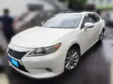 Фото 1 - Lexus ES