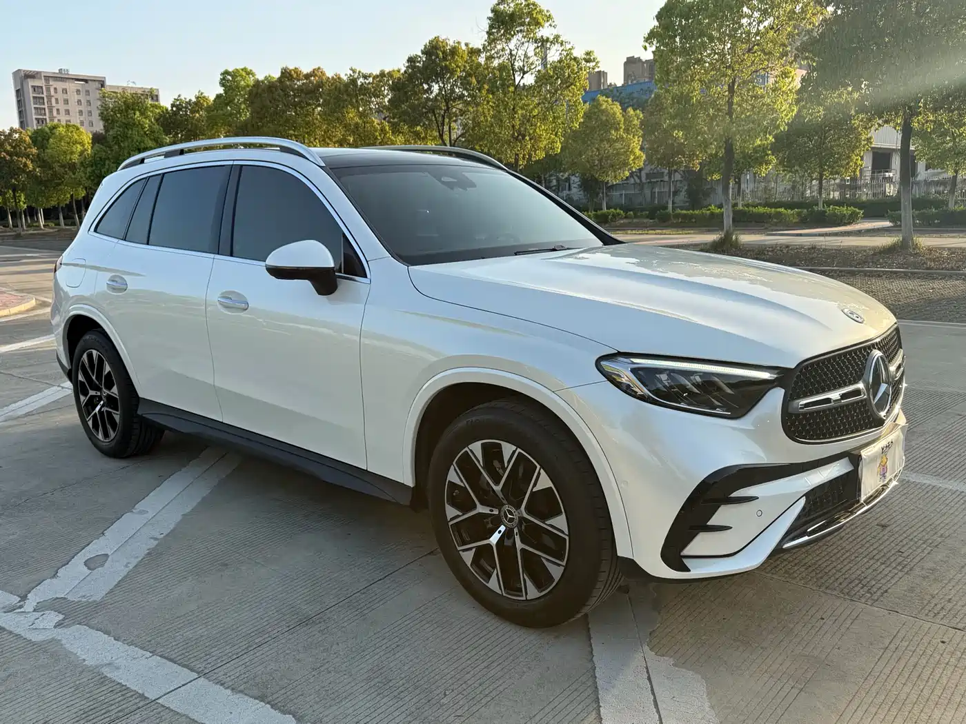 Mercedes-Benz GLC 2023 GLC 260 L 4MATIC Luxury 5-Seater фото 3