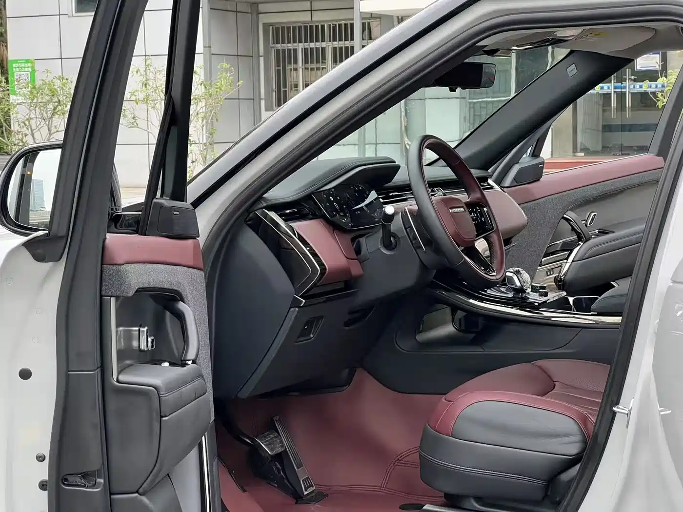 Land Rover Range Rover Sport 2023 400PS Dynamic SE фото 10