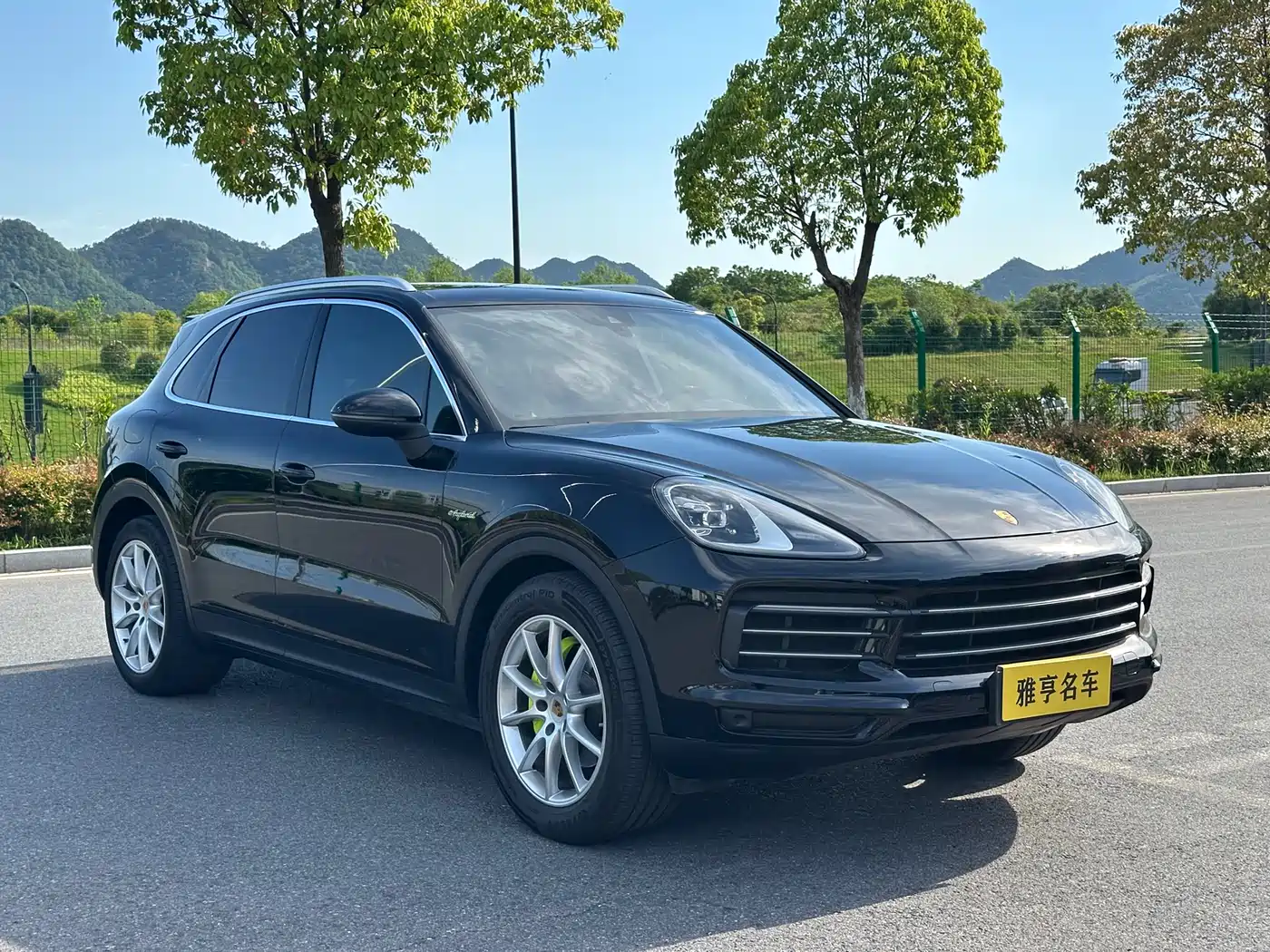 Porsche Cayenne New Energy 2019 Cayenne E-Hybrid 2.0T фото 3